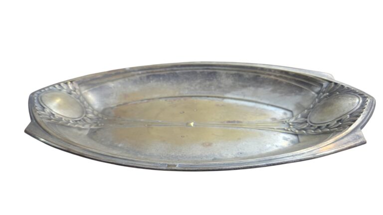 Elegante travessa espessurada a prata art noveau