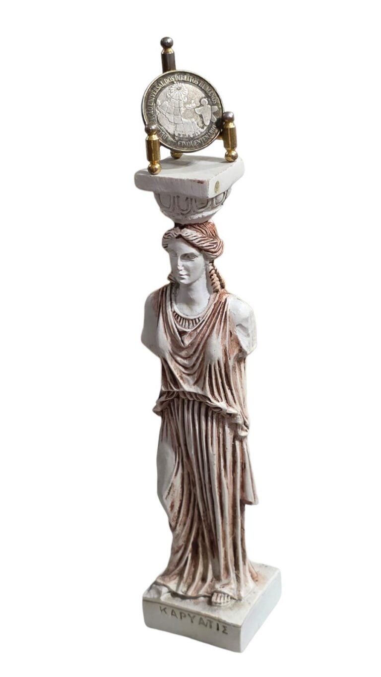 Escultura decorativa de uma Cariátide do Erecteion
