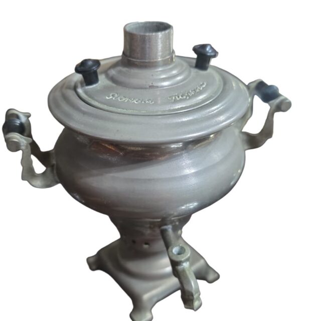 Samovar russo