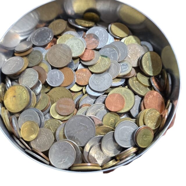 Grande coleção de moedas estrangeiras antigas