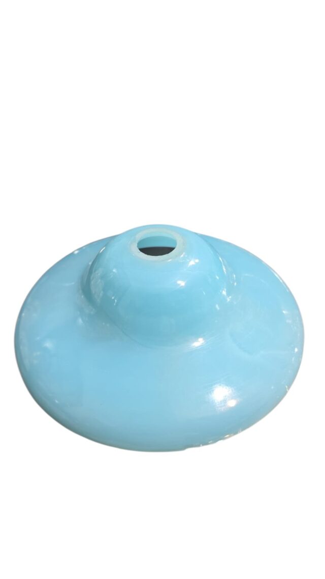 Raríssimo bobeche/acabamento de teto em opalina azul