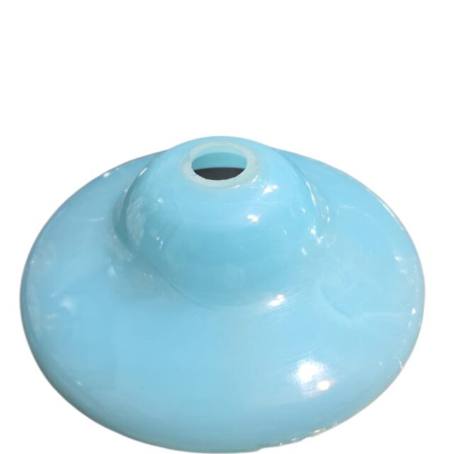 Raríssimo bobeche/acabamento de teto em opalina azul