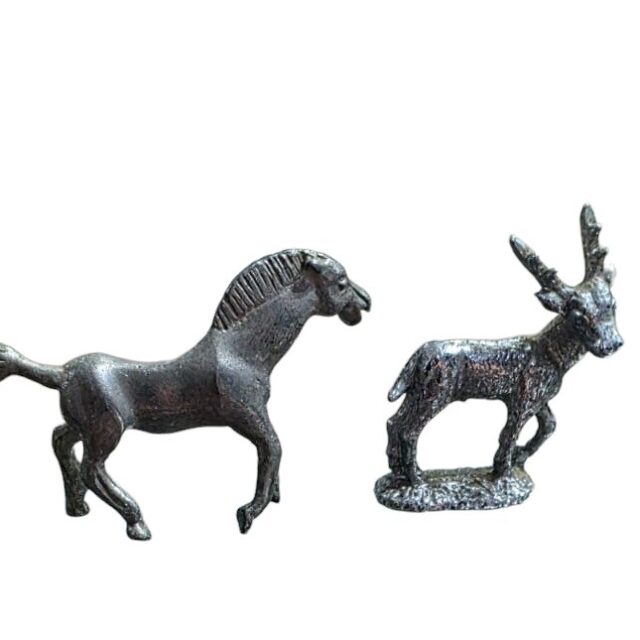 Par de antigas miniaturas animalescas de metal