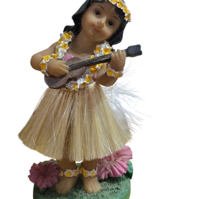Estatueta decorativa em resina de uma menina havaiana (hula doll) tocando ukulele