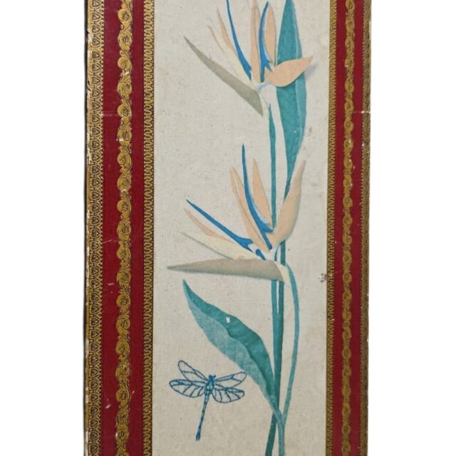 Quadro veneziano em talha de madeira com belíssima arte botânica