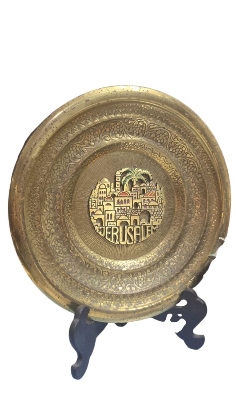 Incrível medalhão de Israel, ricamente ornamentado com belíssima arte