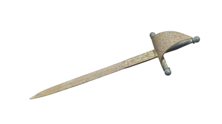 Antiga espada espanhola pequena