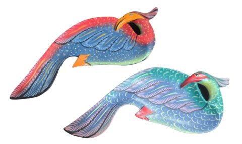 Par de pássaros de madeira pintados à mão