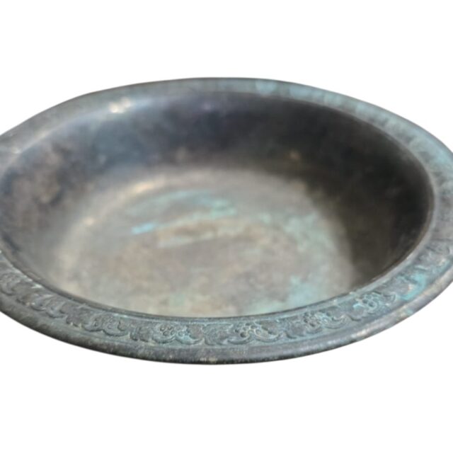 Antigo bowl espessurado a prata com borda cinzelada
