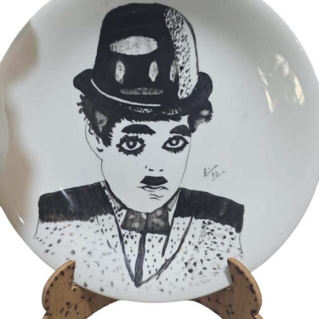 Porcelana antiga Charles Chaplin, pintada a mão
