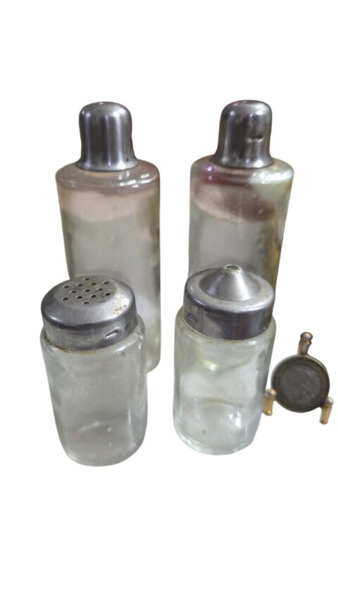 Galheteiro de vidro e metal, quatro peças