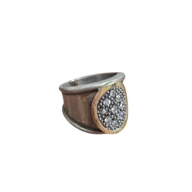 Elegante anel sueco com diamantes