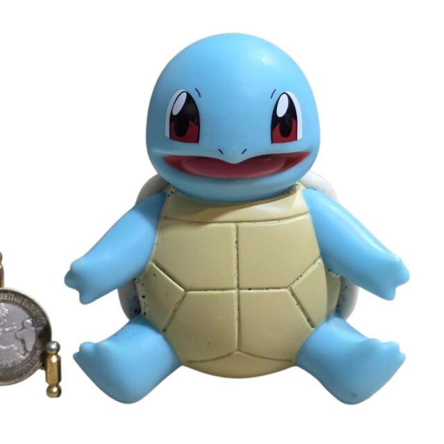 Figura colecionável de vinil do Pokémon Squirtle, fabricada pela Sunny Brinquedos