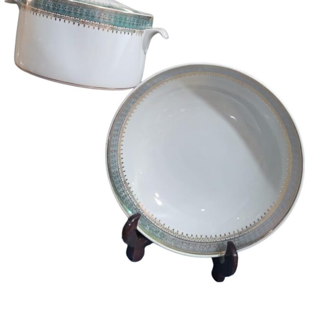 Conjunto de porcelana Steatita, belas dourações e arte