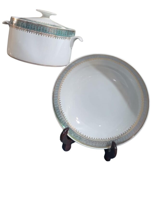 Conjunto de porcelana Steatita, belas dourações e arte