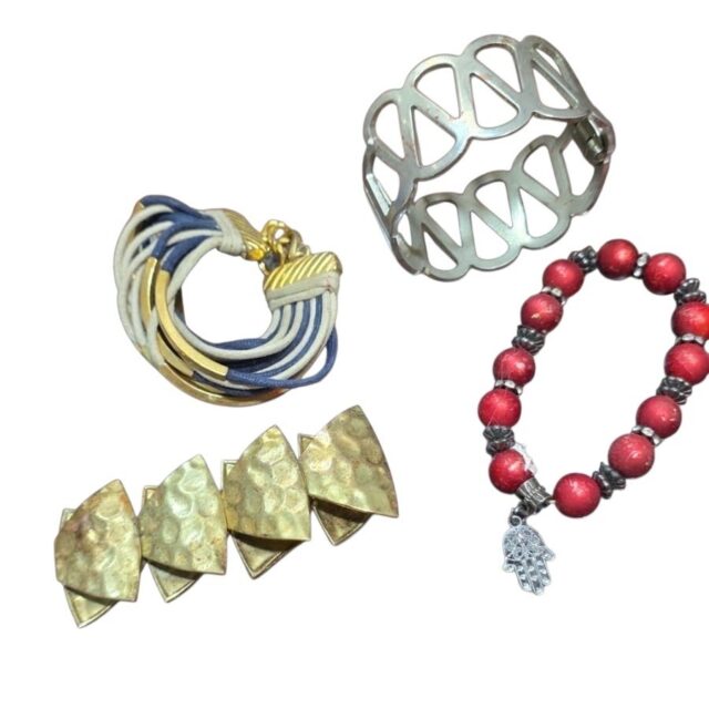 Lote de elegantes pulseiras