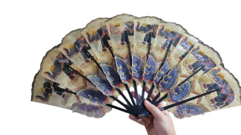 Grande leque artesanal dobrável, tradicional da Indonésia
