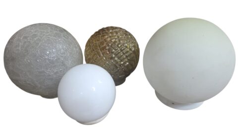 Quarteto de antigas cúpulas antigas diversas