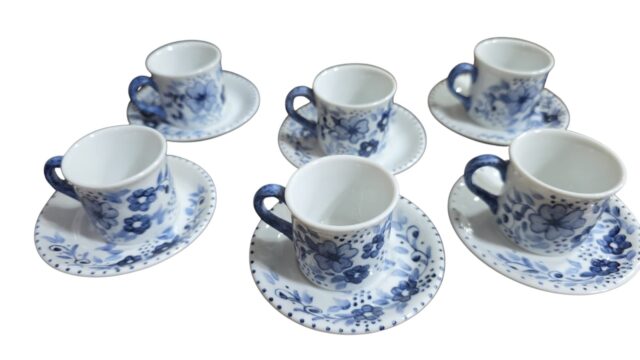 Xícaras de porcelana (valor unitario)