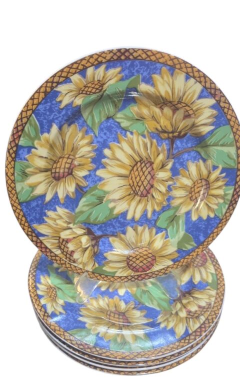 Pratos de porcelana para sobremesa, belíssima arte, fabricados na Indonésia. (valor unitário)