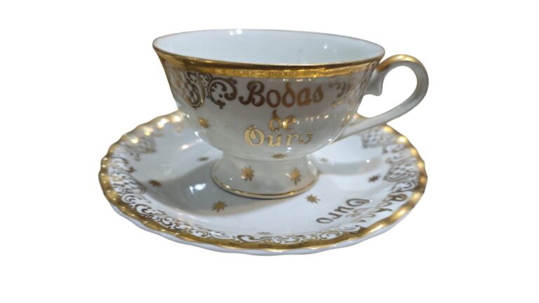 Xícara de chá porcelana Steatita Bodas de Ouro
