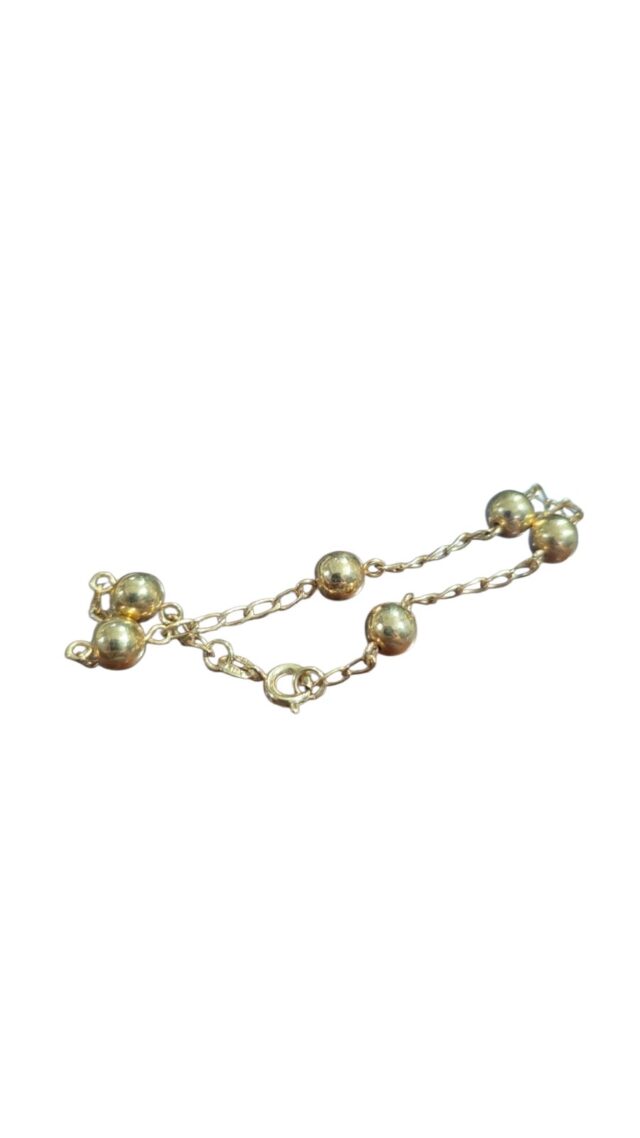 Elegante pulseira ou tornozeleira