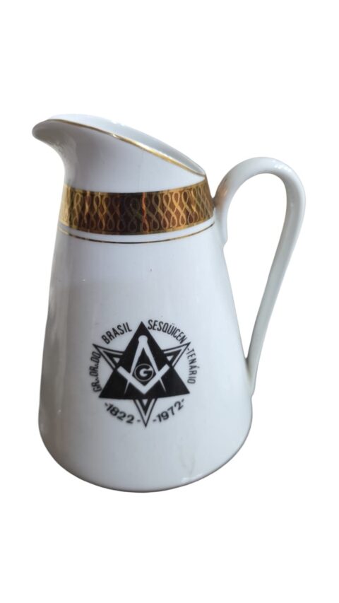 Antiga jarra de porcelana Steatita