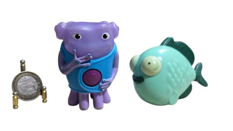 Par de brinquedos da coleção McDonald's Happy Meal de 2015