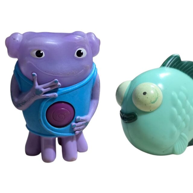 Par de brinquedos da coleção McDonald's Happy Meal de 2015