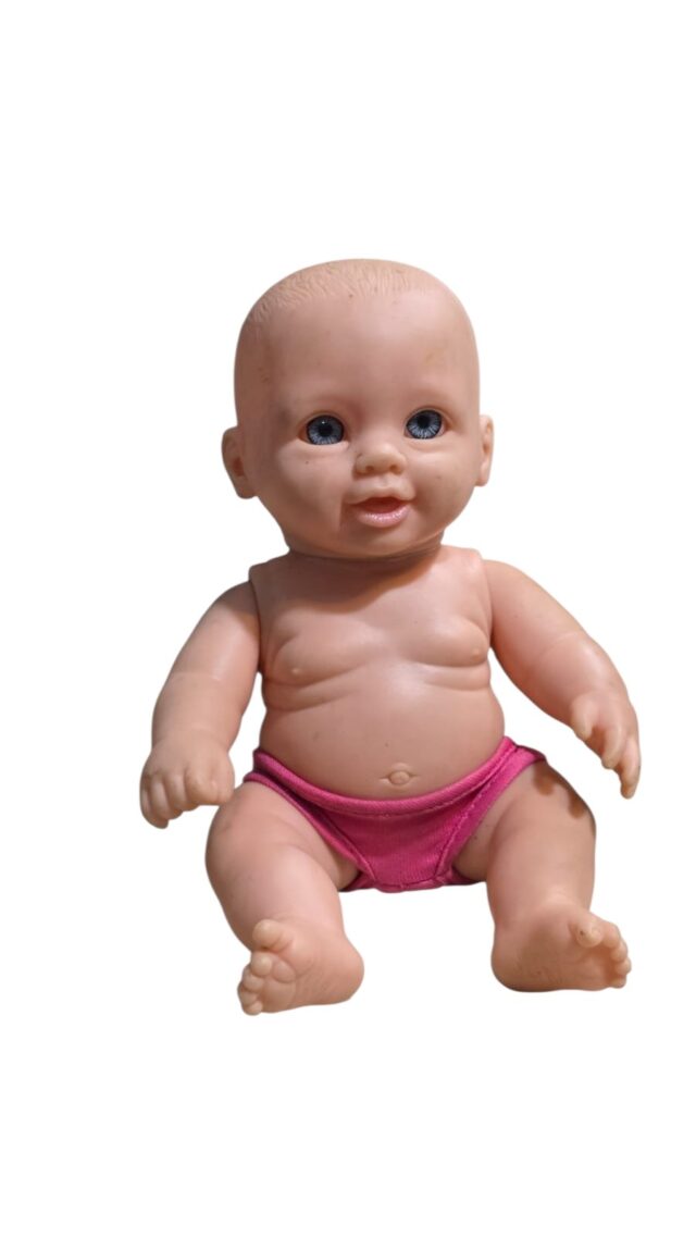 Boneca em formato de boneca feita em vinil. Marca Bambola