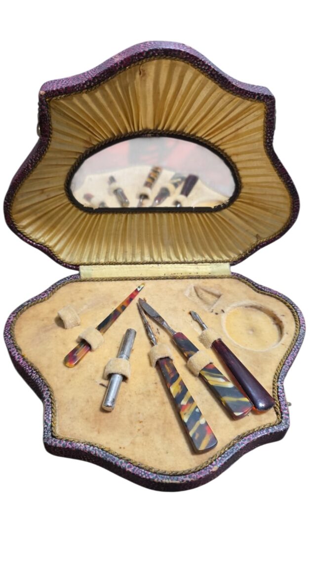 Antigo conjunto europeu para unhas