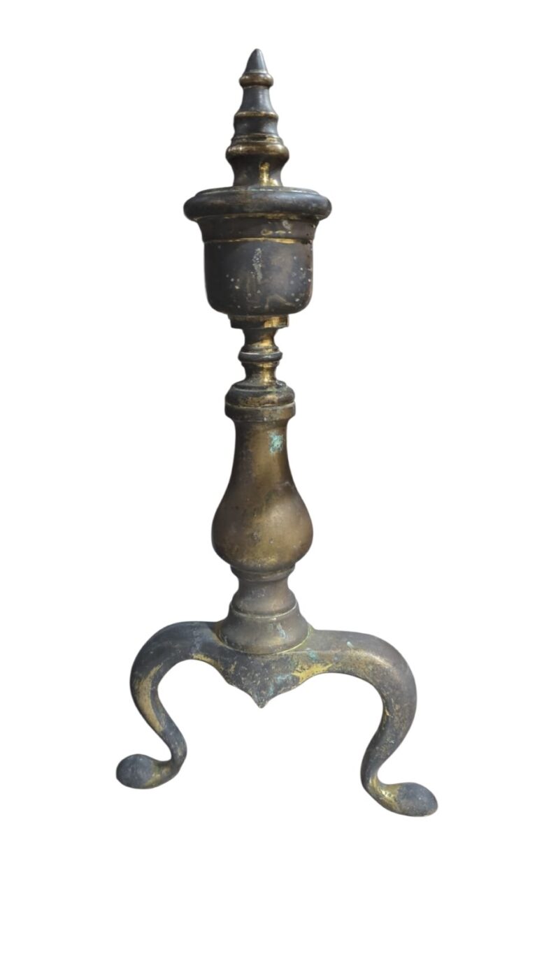 Corpo de lustre de bronze