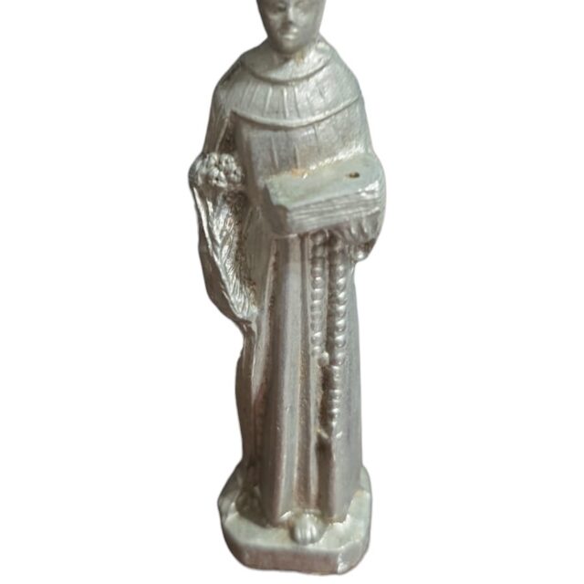 Sacro de metal