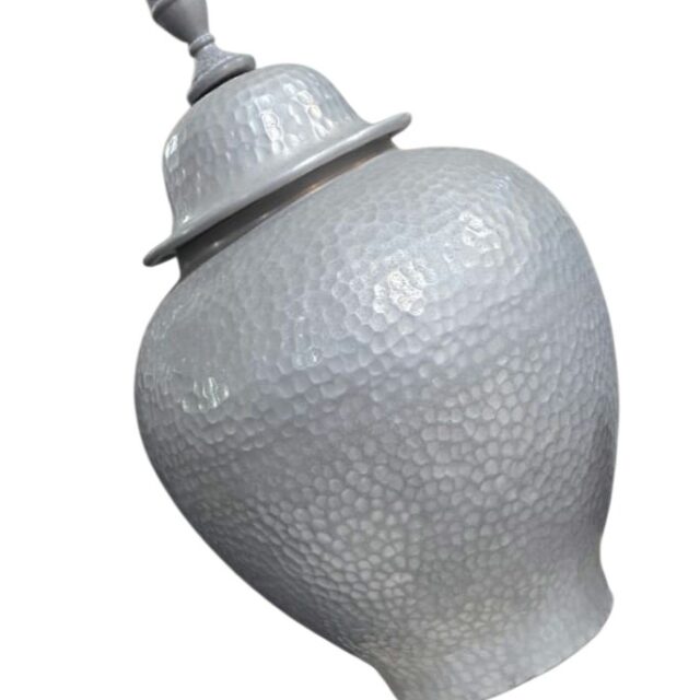 Grande vaso potiche bojudo de metal martelado, feito a mão