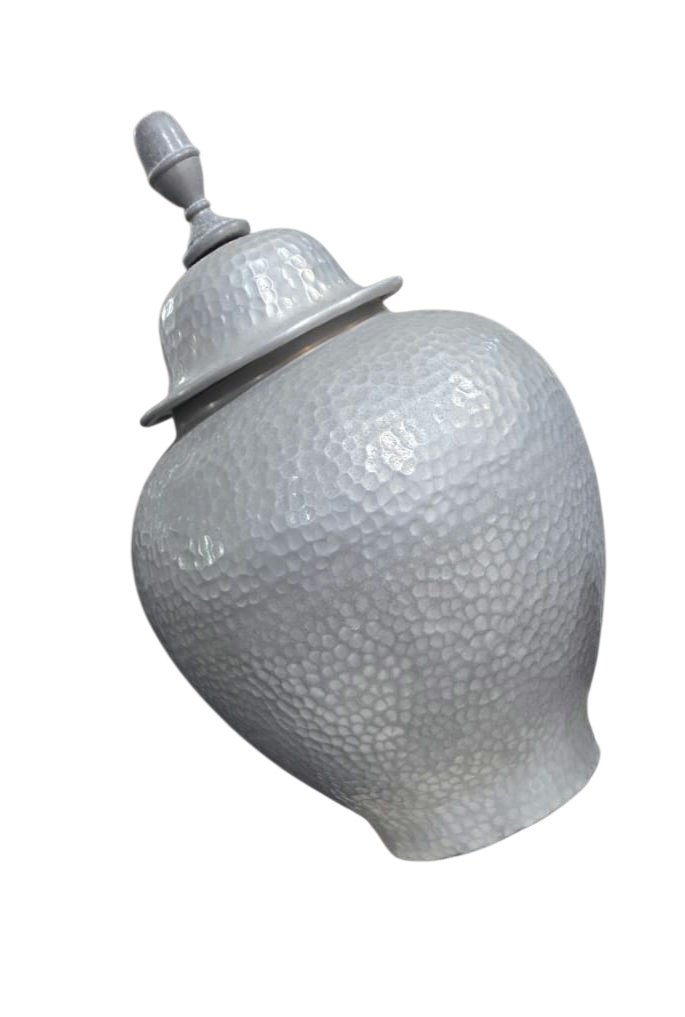 Grande vaso potiche bojudo de metal martelado, feito a mão