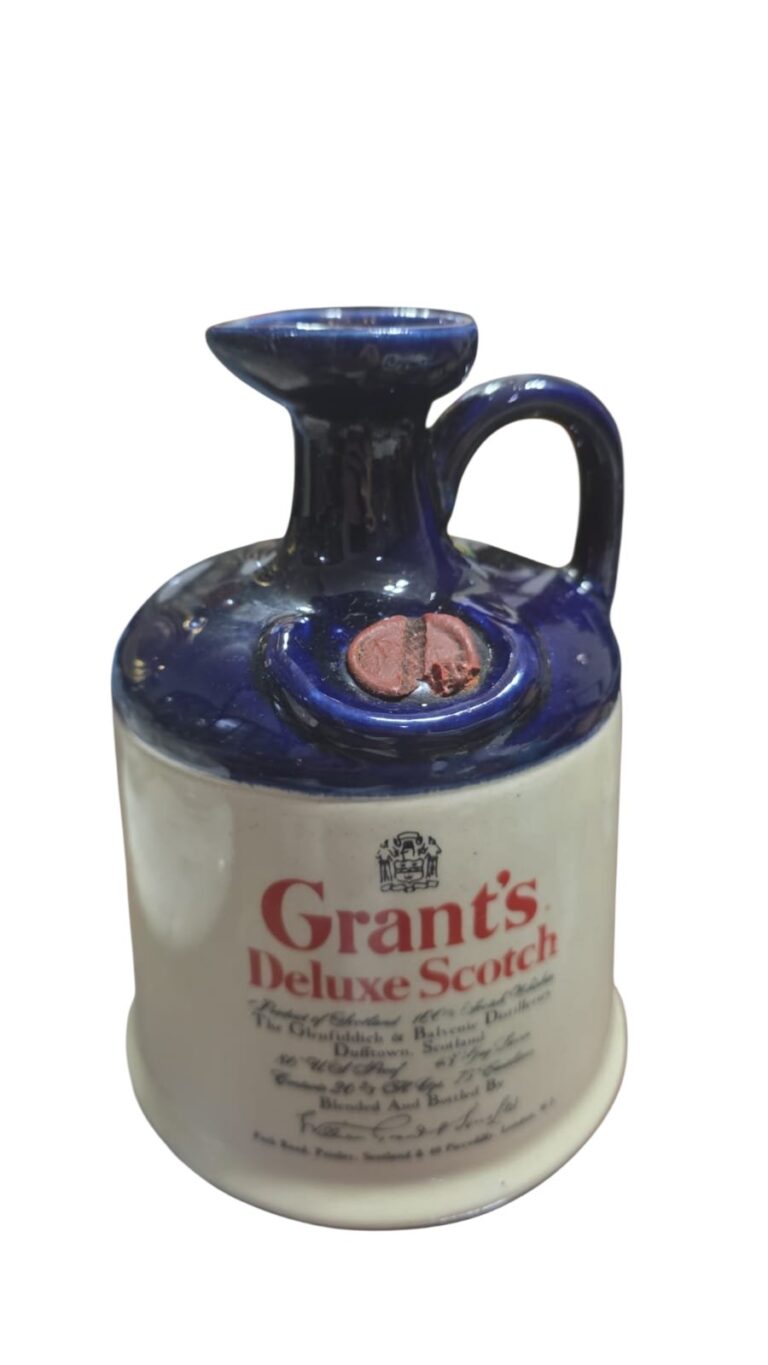Antiga garrafa de louça