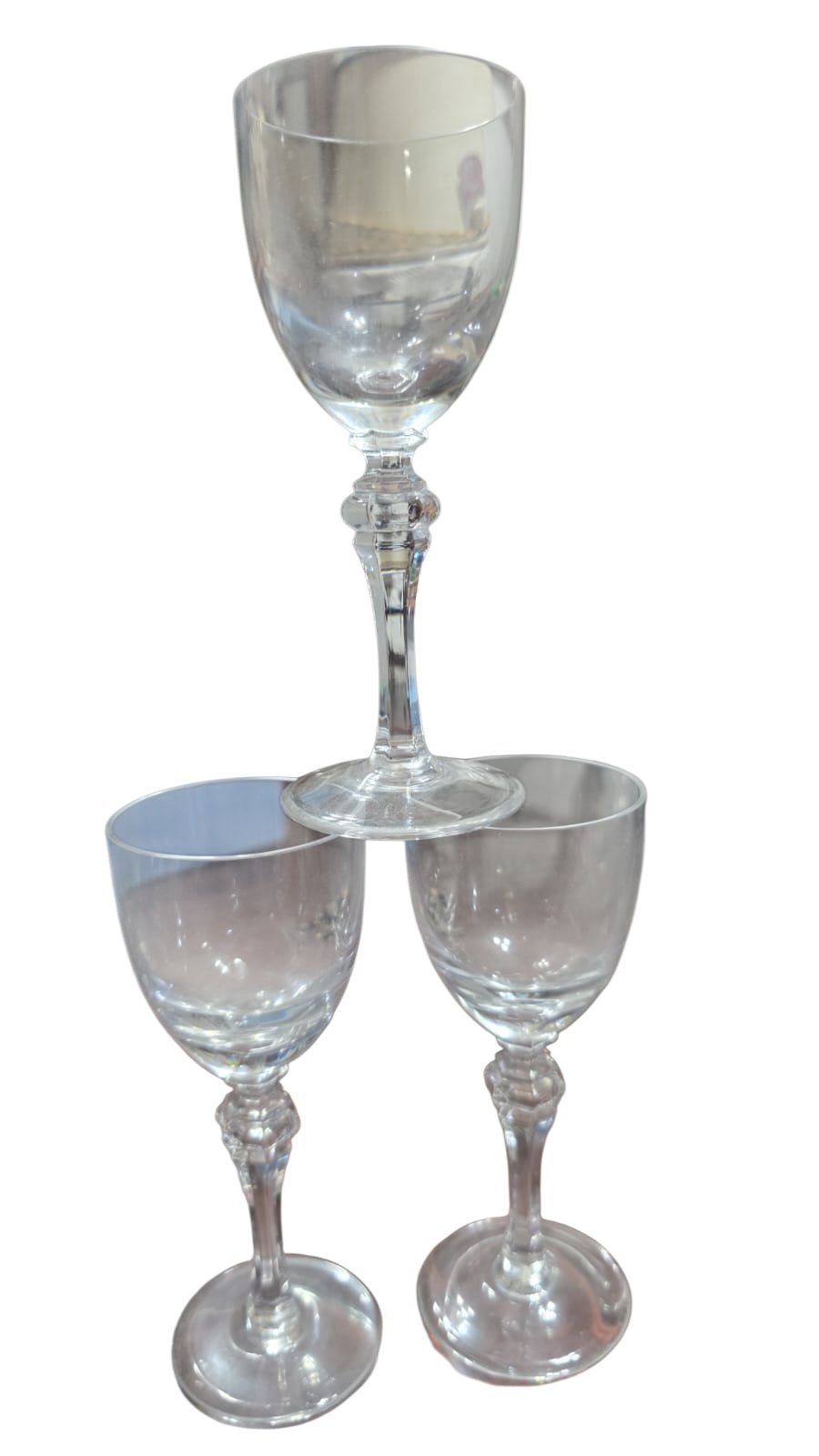 Elegantes taças de cristal. (valor unitário)