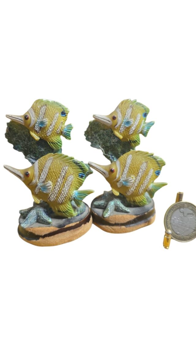 Peixes de resina. (valor unitário)