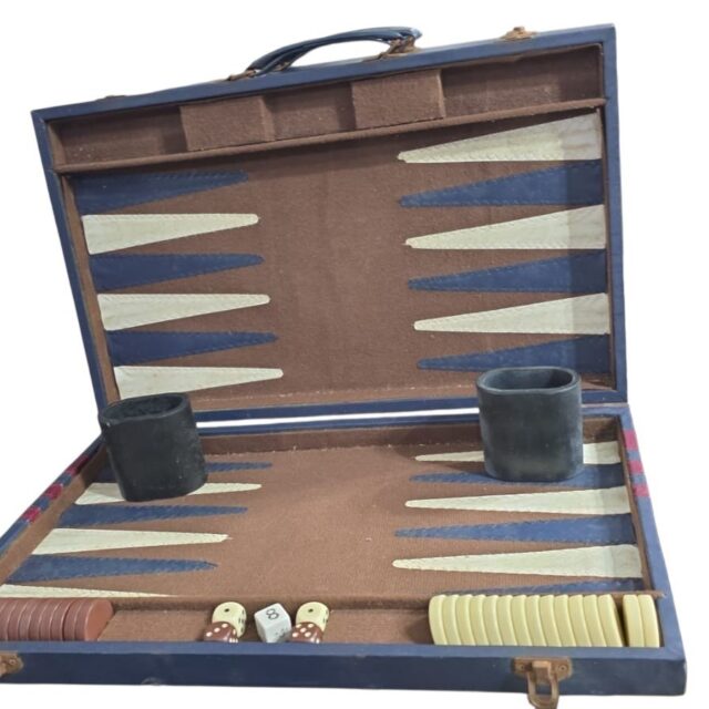 Antigo jogo de gamão