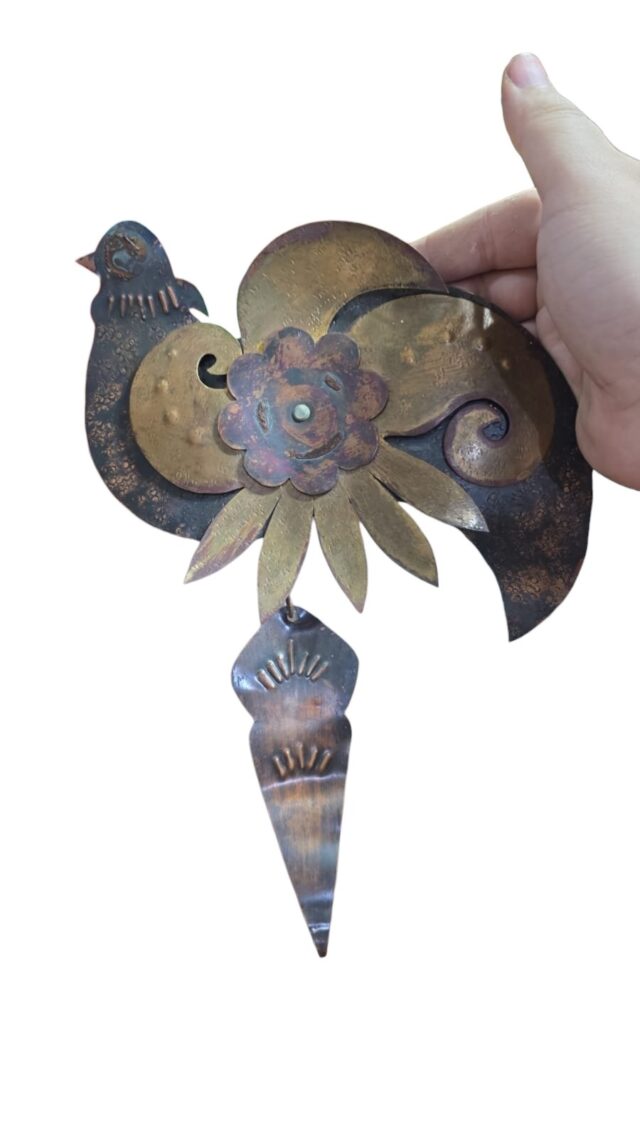Antiga decoração de pendurar de cobre
