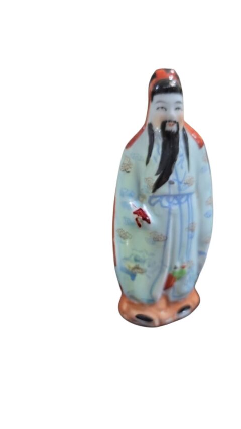 Escultura oriental em porcelana