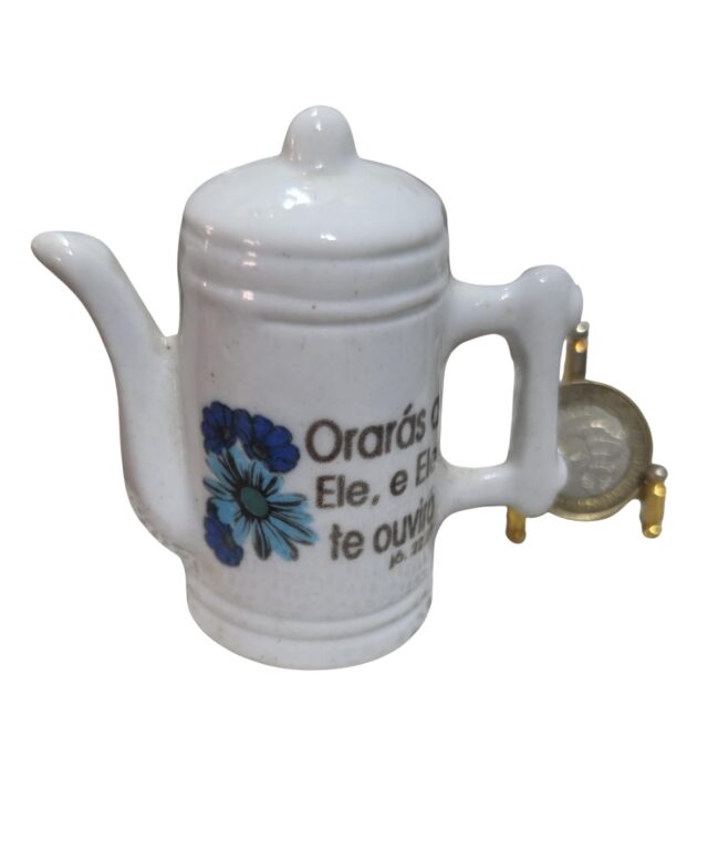 Bule de porcelana decorativo