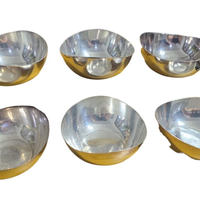 Elegantes e antigos bowls de sobremesa. (valor unitário)
