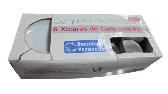 Conjunto com seis xícaras de café com pires porcelana Veracruz Roberto Simões