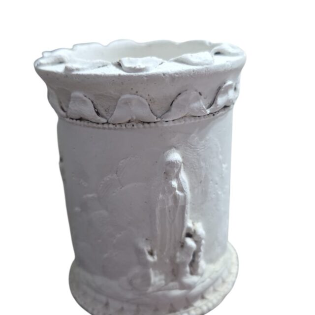 Castiçal sacro de resina