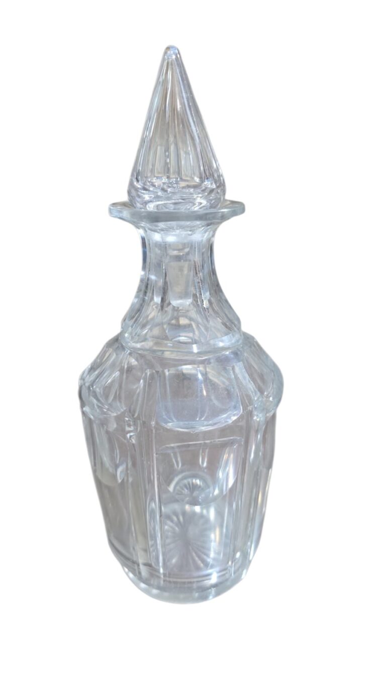 Elegante licoreira em cristal, bom estado de conservação