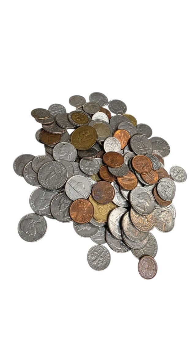 Grande coleção de antigas moedas estrangeiras