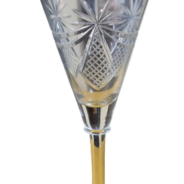 Taça de champanhe em cristal do modelo "Happiness" da série Millennium da Waterford Crystal