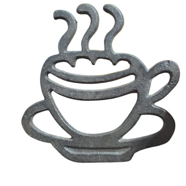 Descanso de metal antigo em formato de café