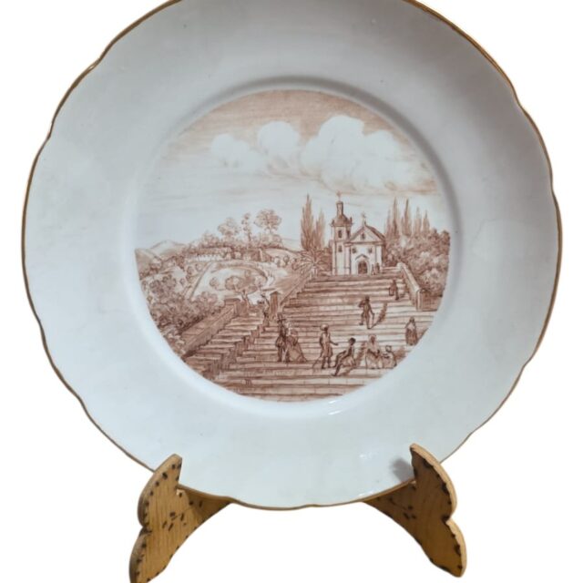 Antiga porcelana pintada a mão